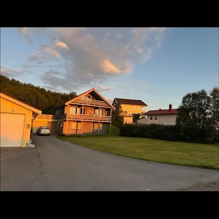 Sjarmerende Hus Ved Havet Tromso
